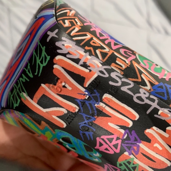 Shoes - Picture 5 of 5